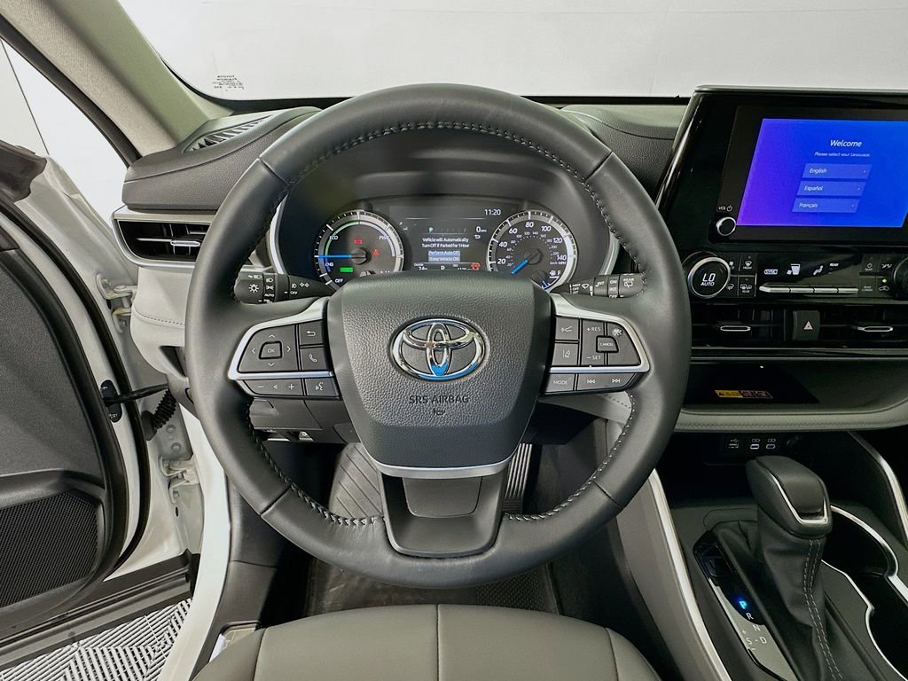 Certified 2026 Toyota Highlander XLE image 11