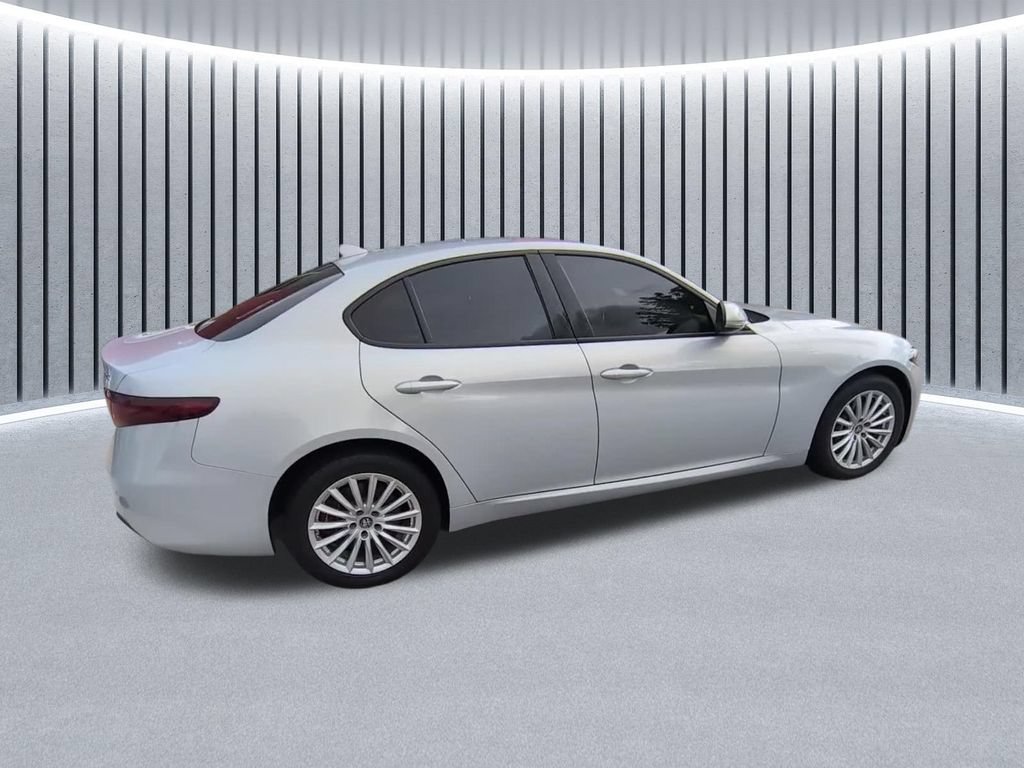 Used 2022 Alfa Romeo Giulia Sprint AWD/4WD image 17