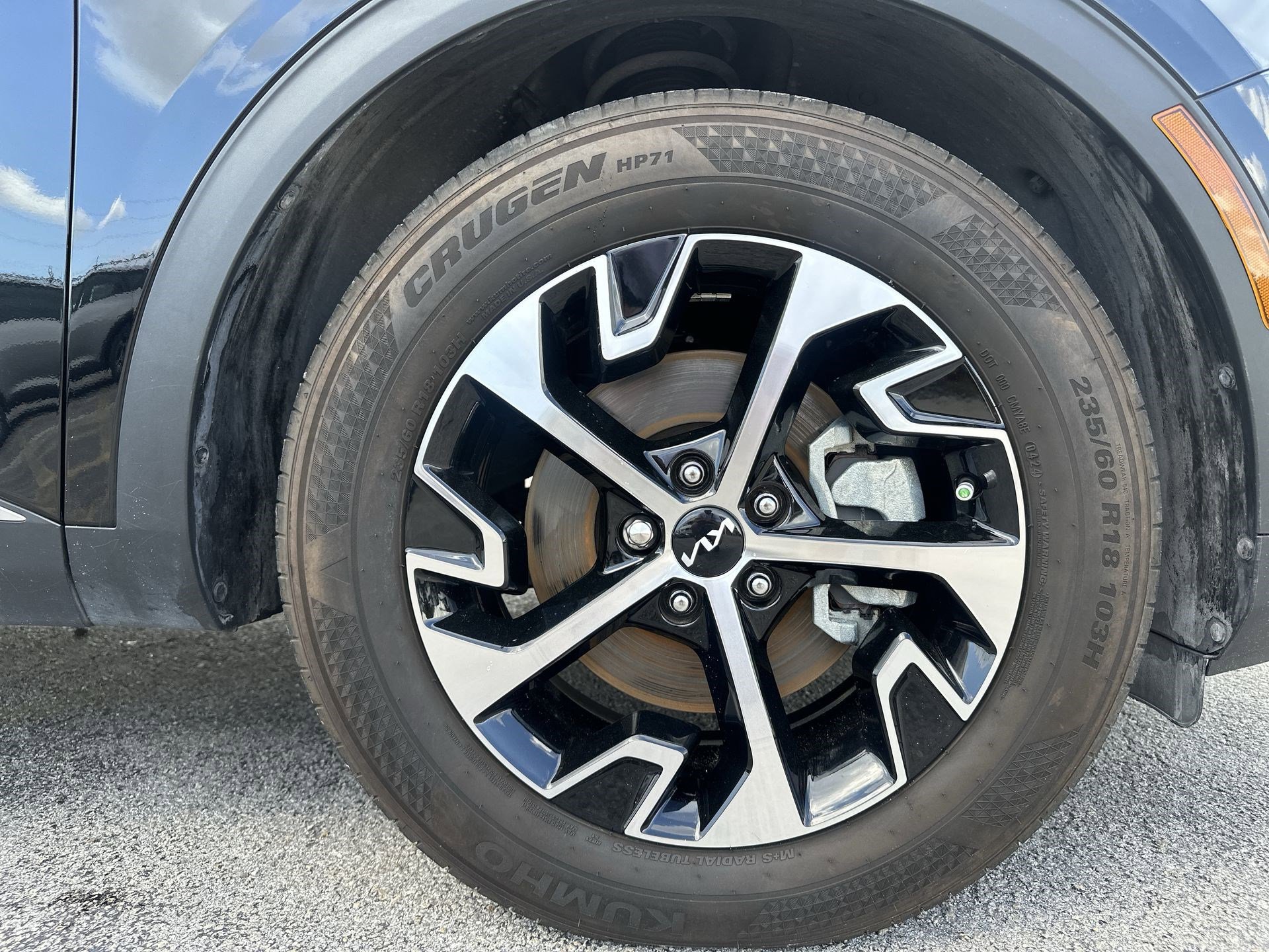 Certified 2024 Kia Sportage EX image 18