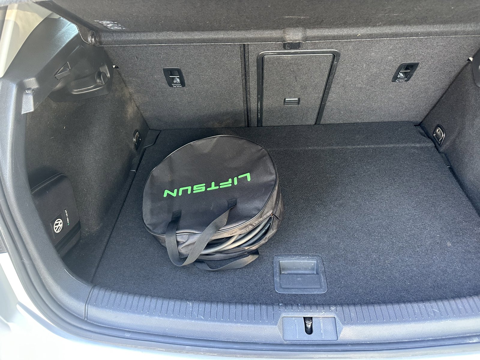 Used 2015 Volkswagen e-Golf SEL Premium image 15