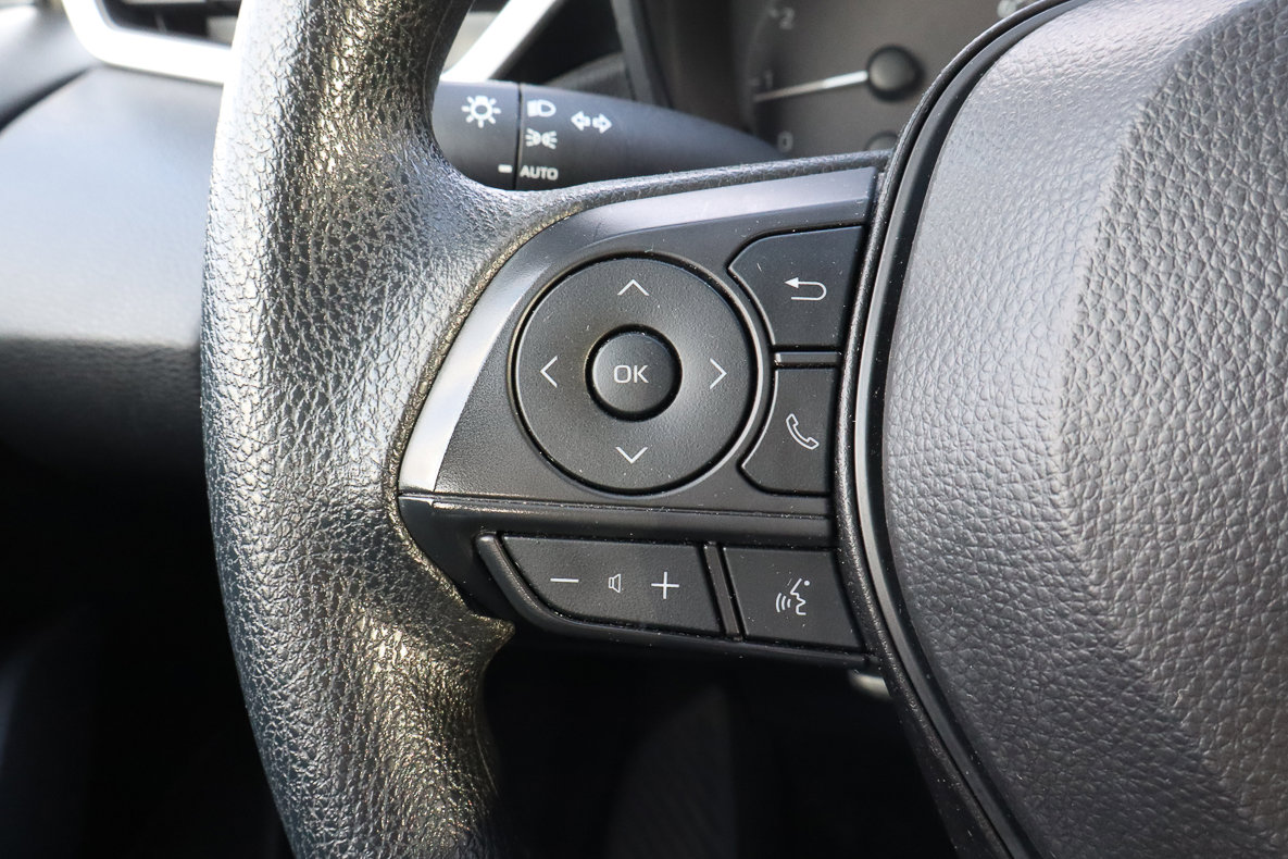 Used 2025 Toyota Corolla LE FWD image 24