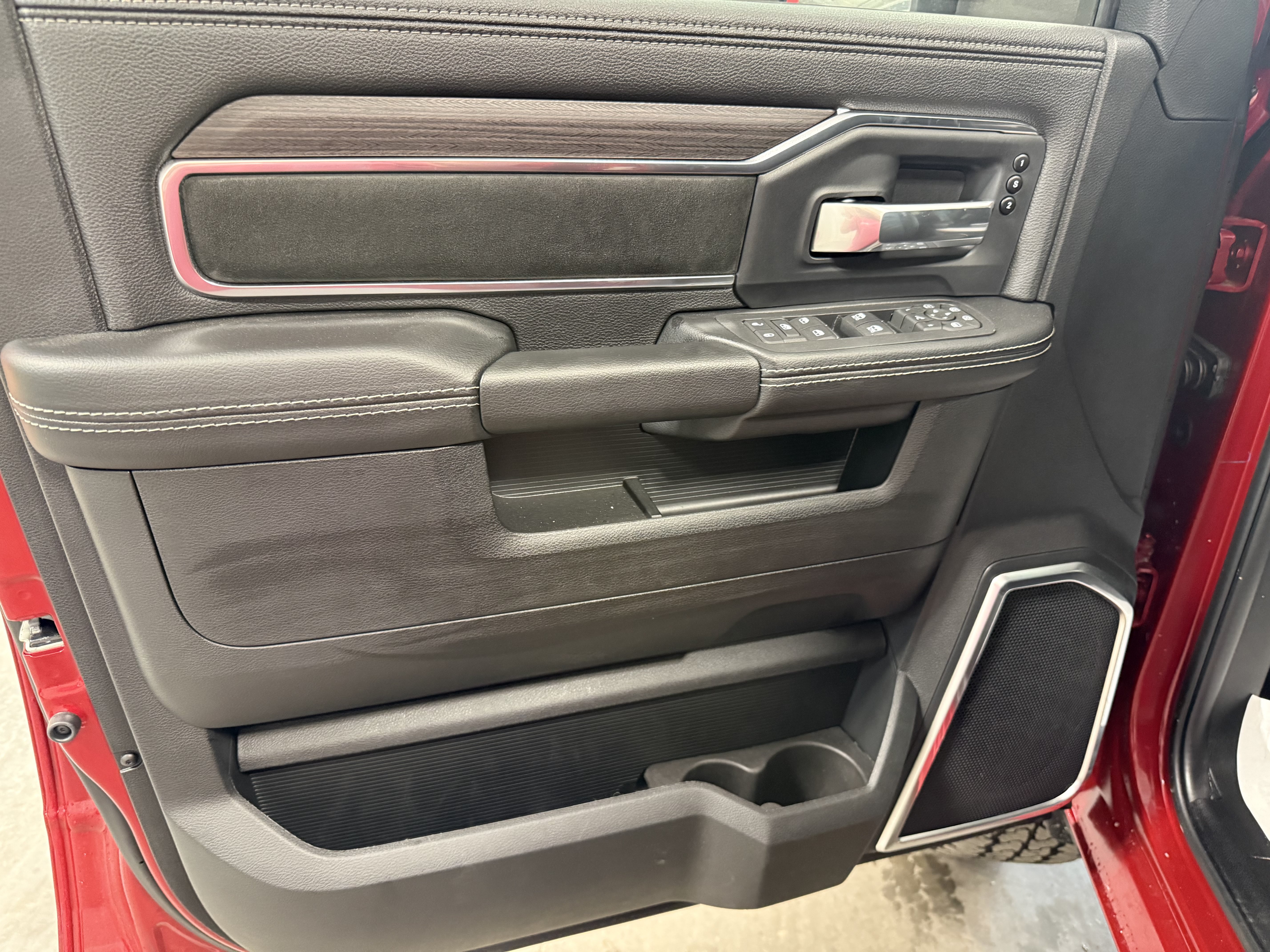 New 2026 RAM 2500 Laramie w/ Night Edition AWD/4WD image 15
