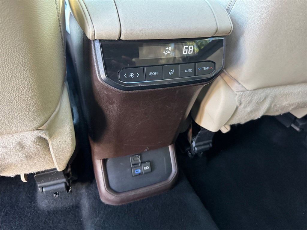 Used 2022 Toyota Highlander XLE image 20