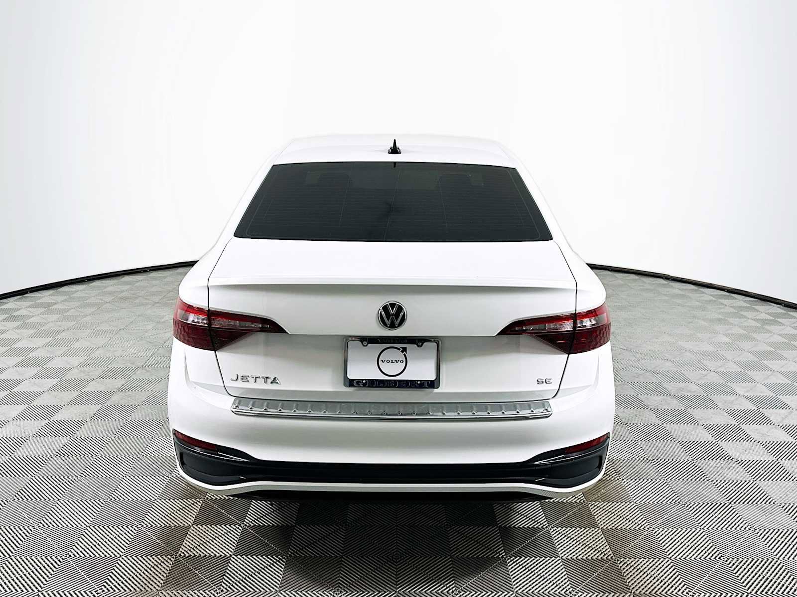 Used 2023 Volkswagen Jetta SE FWD image 6