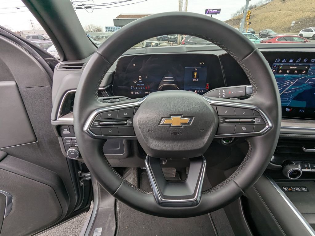 Used 2025 Chevrolet Tahoe LT image 17