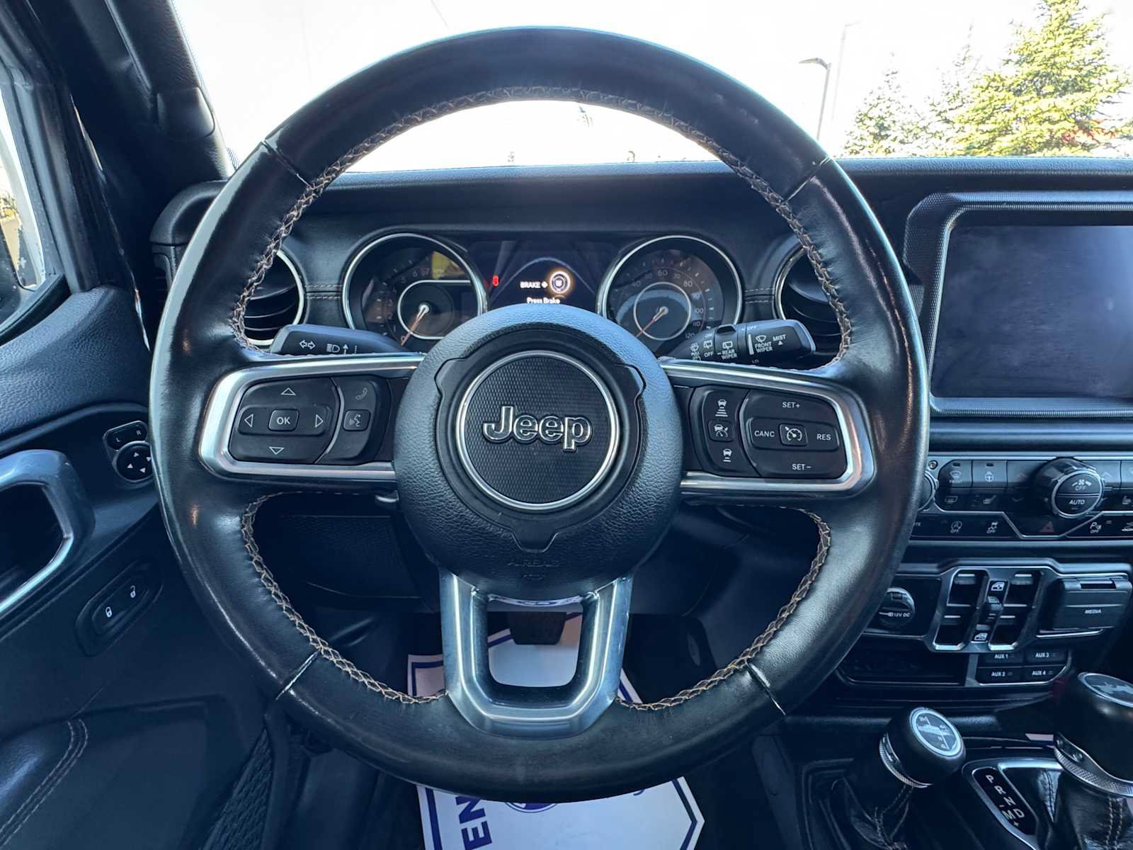 Used 2022 Jeep Wrangler Unlimited Sahara AWD/4WD image 21