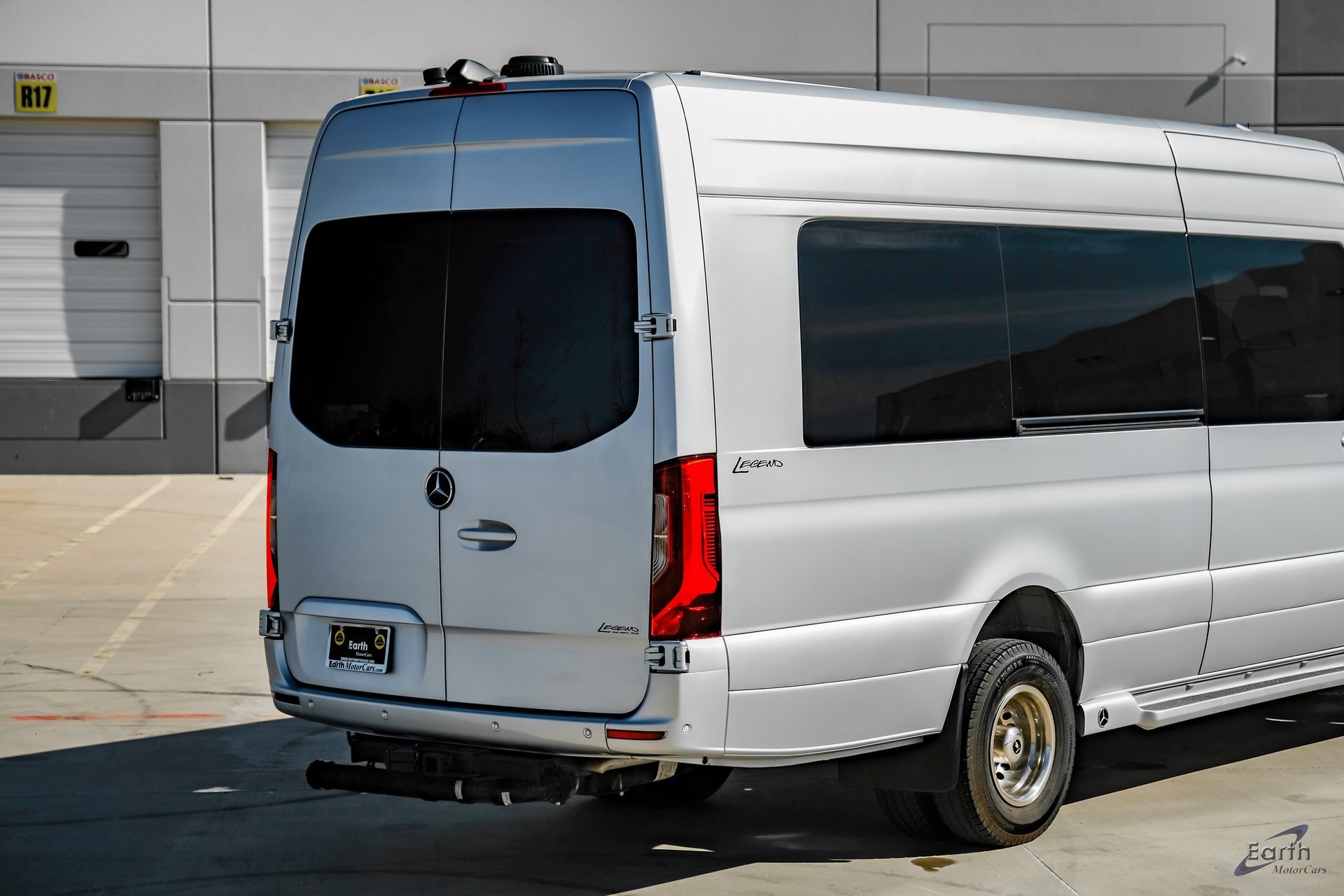 Used 2023 Mercedes-Benz Sprinter 3500 w/ Parking Package image 14