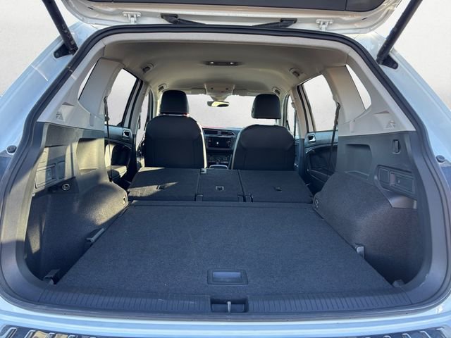 Used 2024 Volkswagen Tiguan Wolfsburg Edition image 22