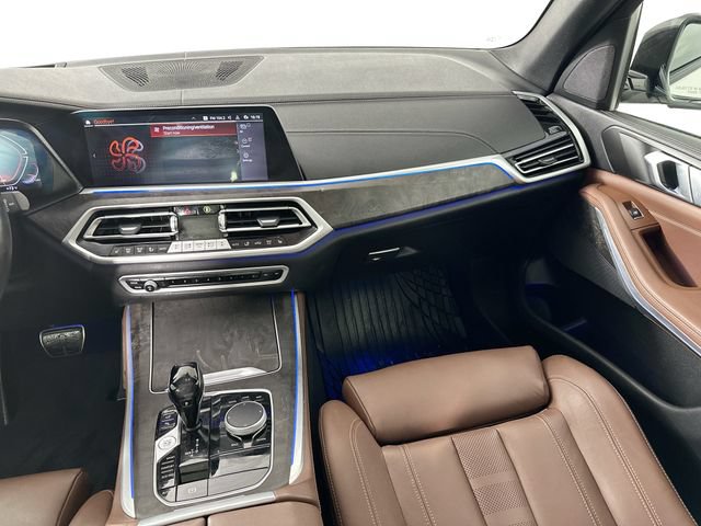 Used 2022 BMW X5 xDrive40i w/ M Sport Package AWD/4WD image 27