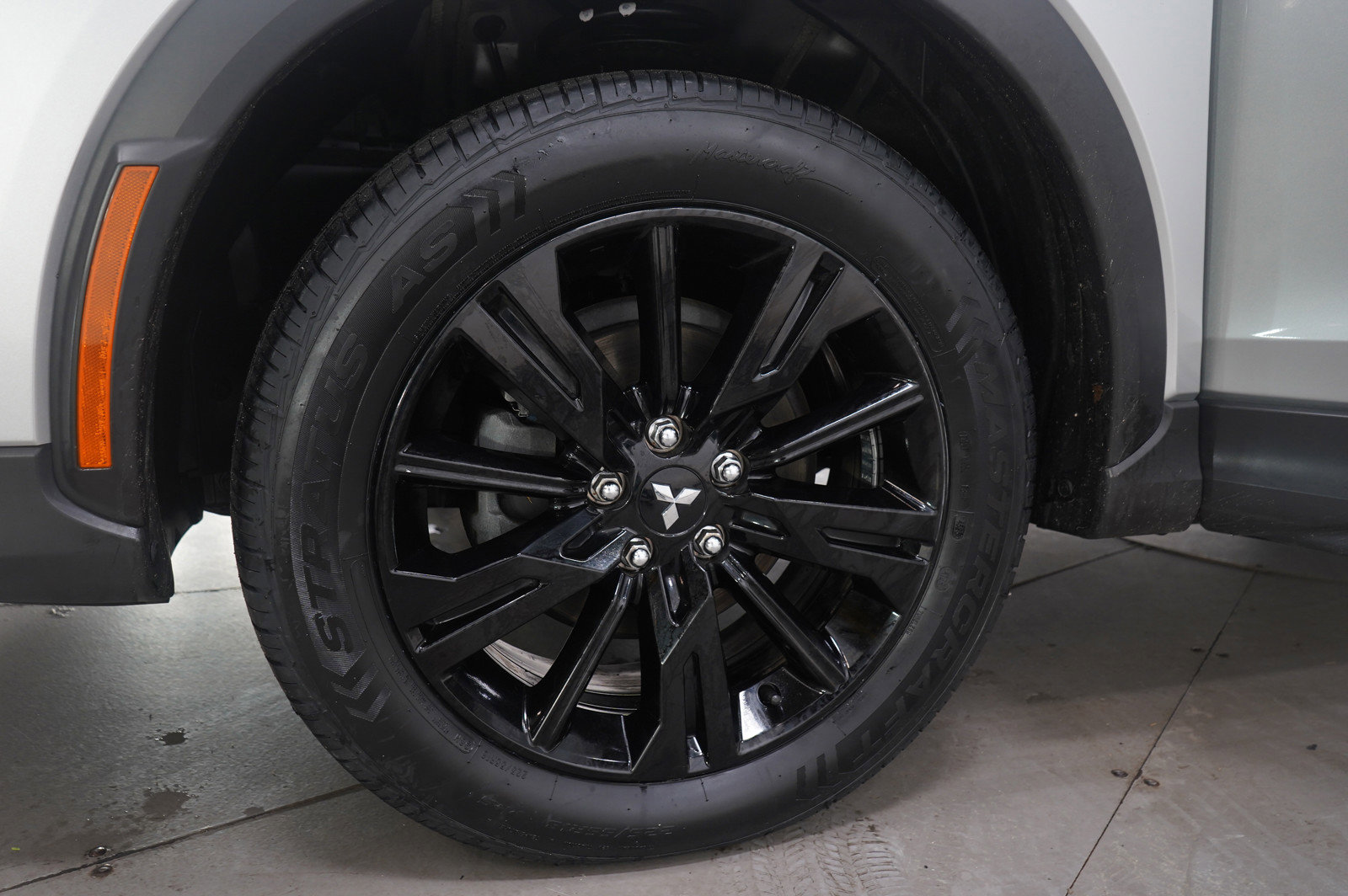 Used 2023 Mitsubishi Eclipse Cross LE AWD/4WD image 30