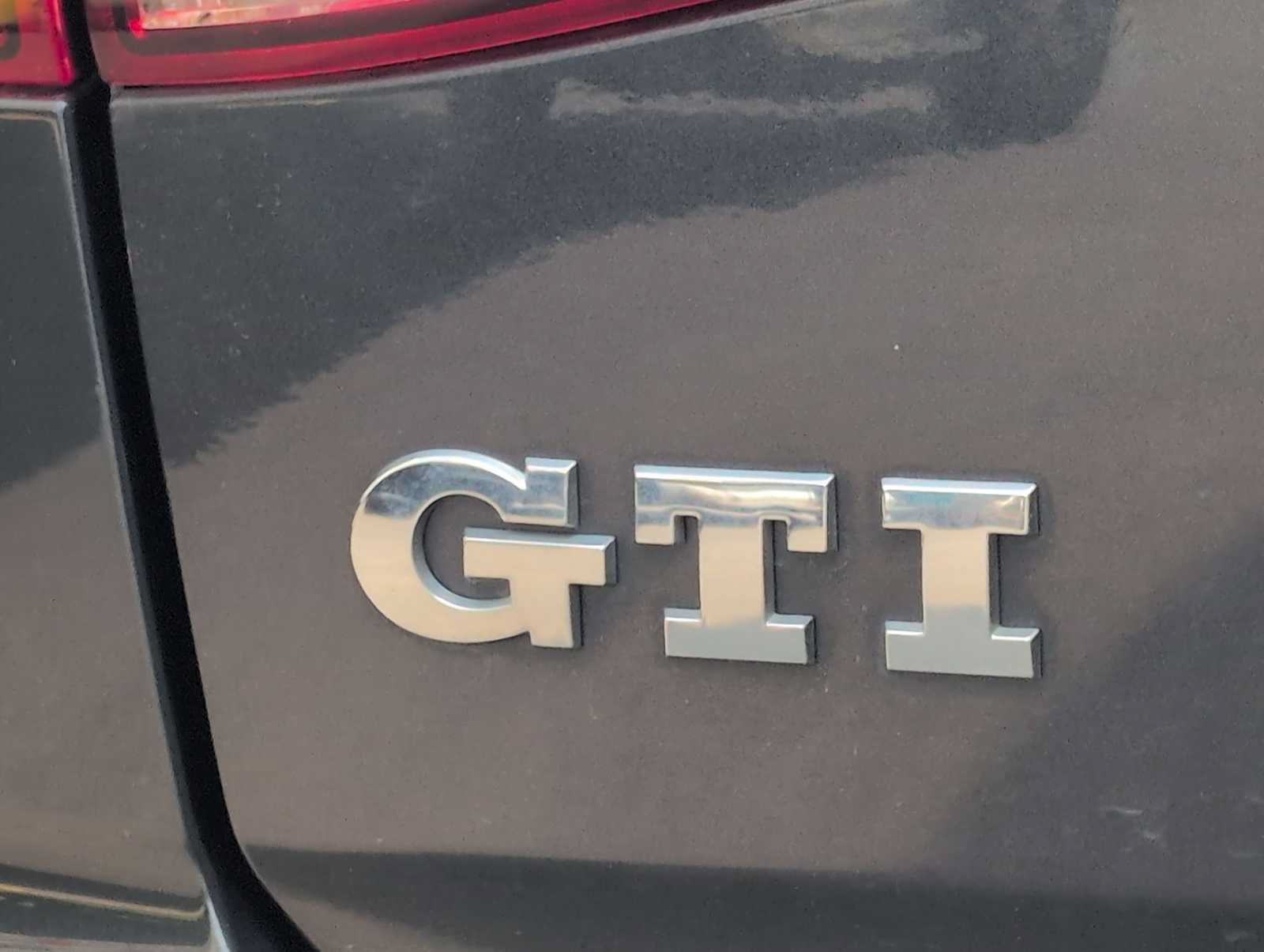 Used 2015 Volkswagen GTI S FWD image 13