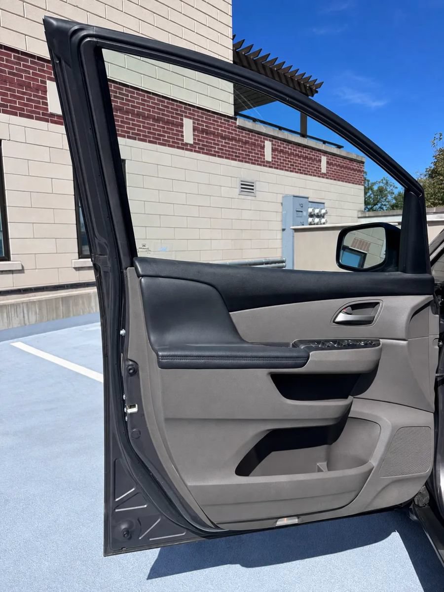 Used 2012 Honda Odyssey EX image 11