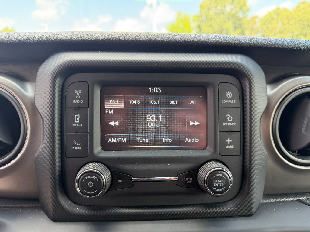 Used 2018 Jeep Wrangler Sport AWD/4WD image 28