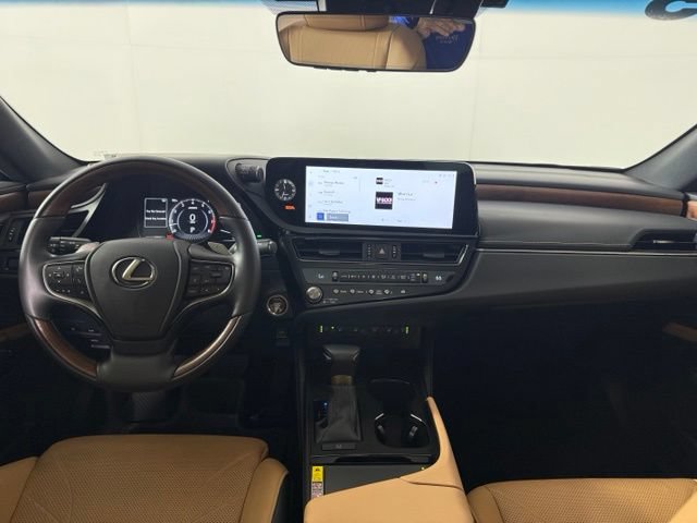 Used 2025 Lexus ES 350 Ultra Luxury w/ Accessory Package (Z2) FWD image 31