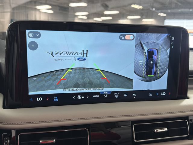 New 2026 Lincoln Aviator AWD image 3