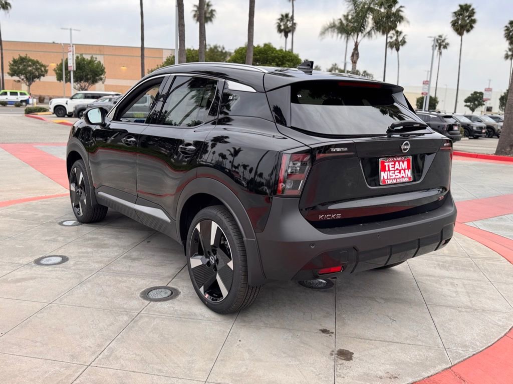 New 2026 Nissan Kicks SR w/ SR Premium Package FWD video 5
