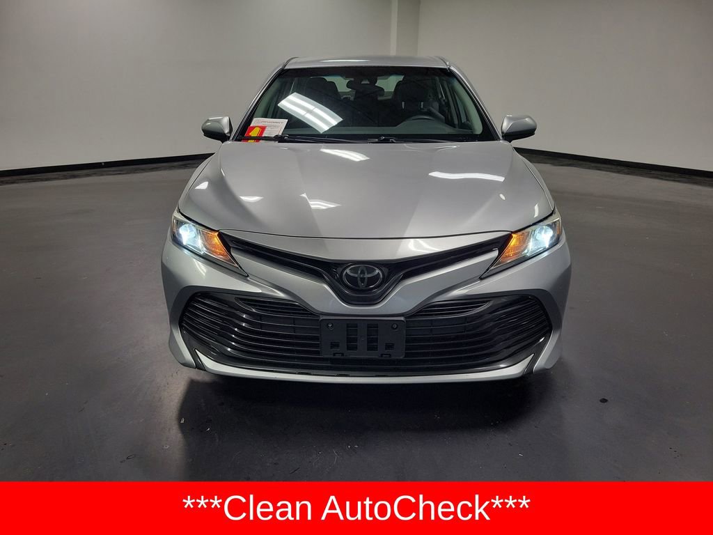 Used 2019 Toyota Camry LE image 2