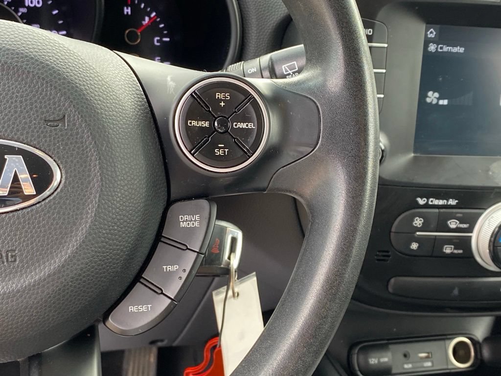 Used 2018 Kia Soul + FWD image 15