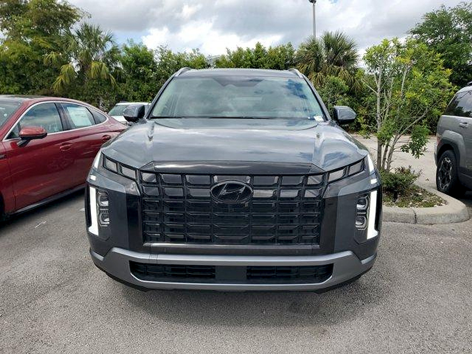 New 2024 Hyundai Palisade Limited FWD image 2
