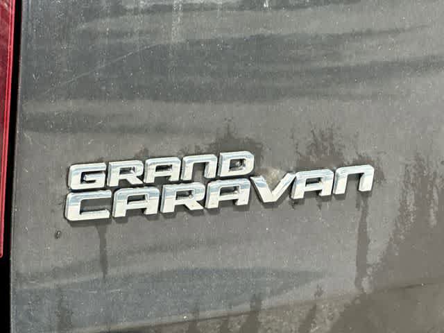 Used 2017 Dodge Grand Caravan SE FWD image 16