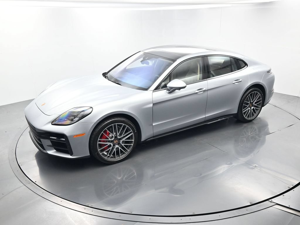 Certified 2026 Porsche Panamera GTS AWD/4WD image 36
