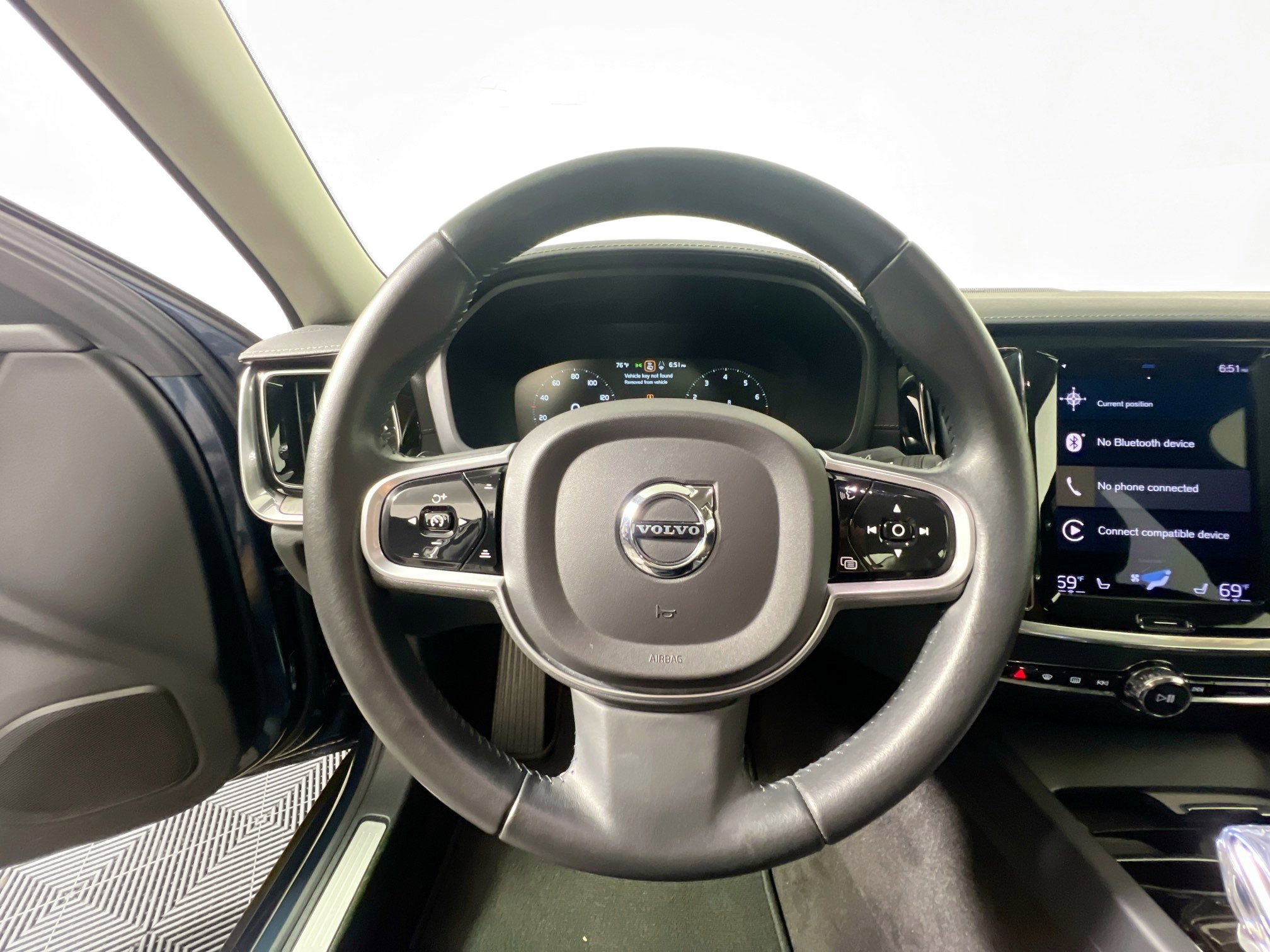 Used 2022 Volvo S60 B5 Inscription image 17