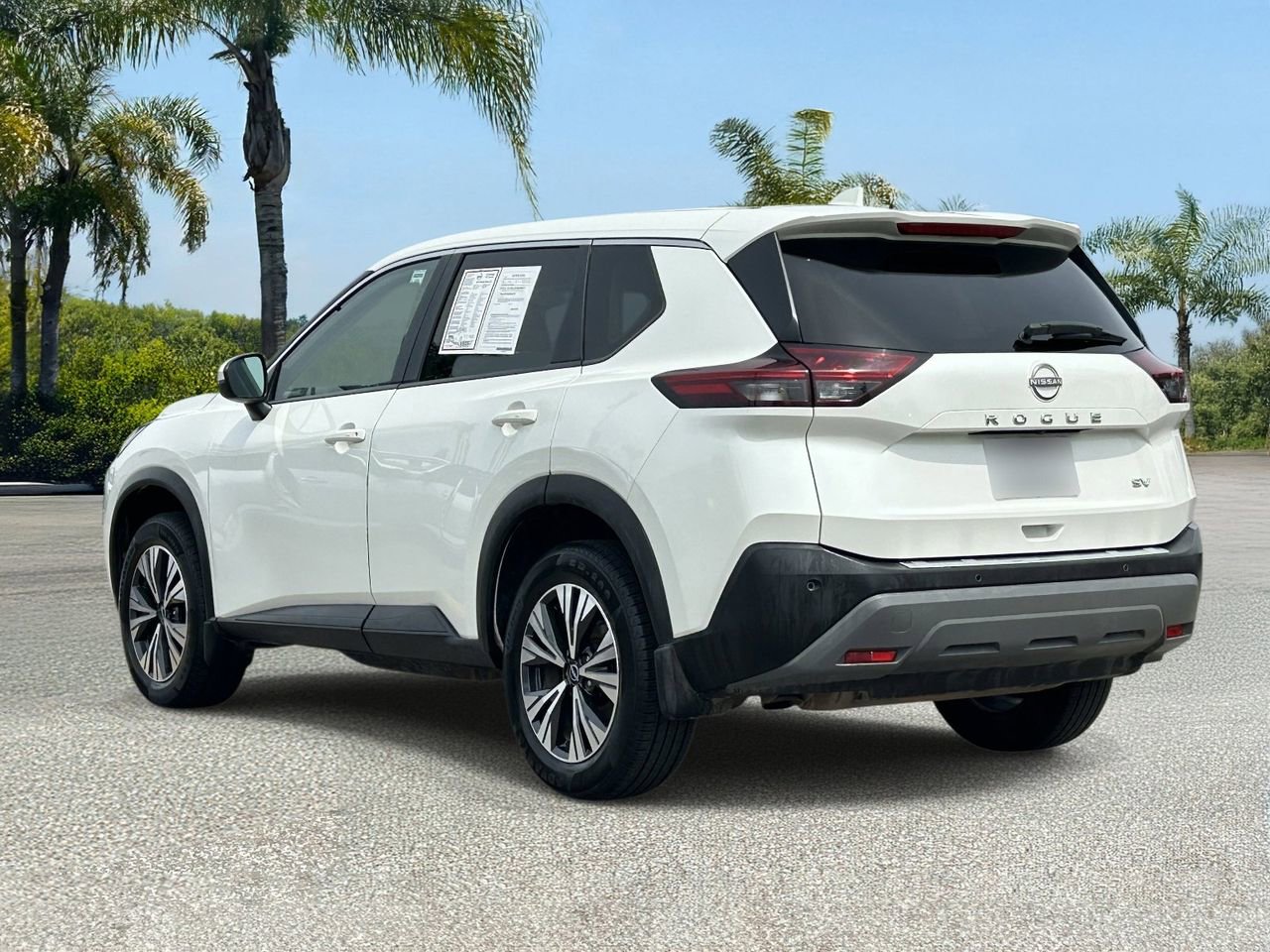 Certified 2023 Nissan Rogue SV image 3
