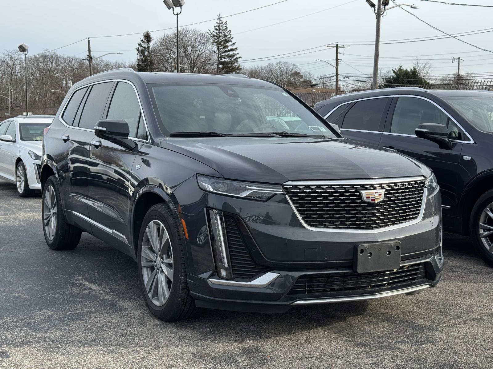 Used 2022 Cadillac XT6 Premium Luxury image 4