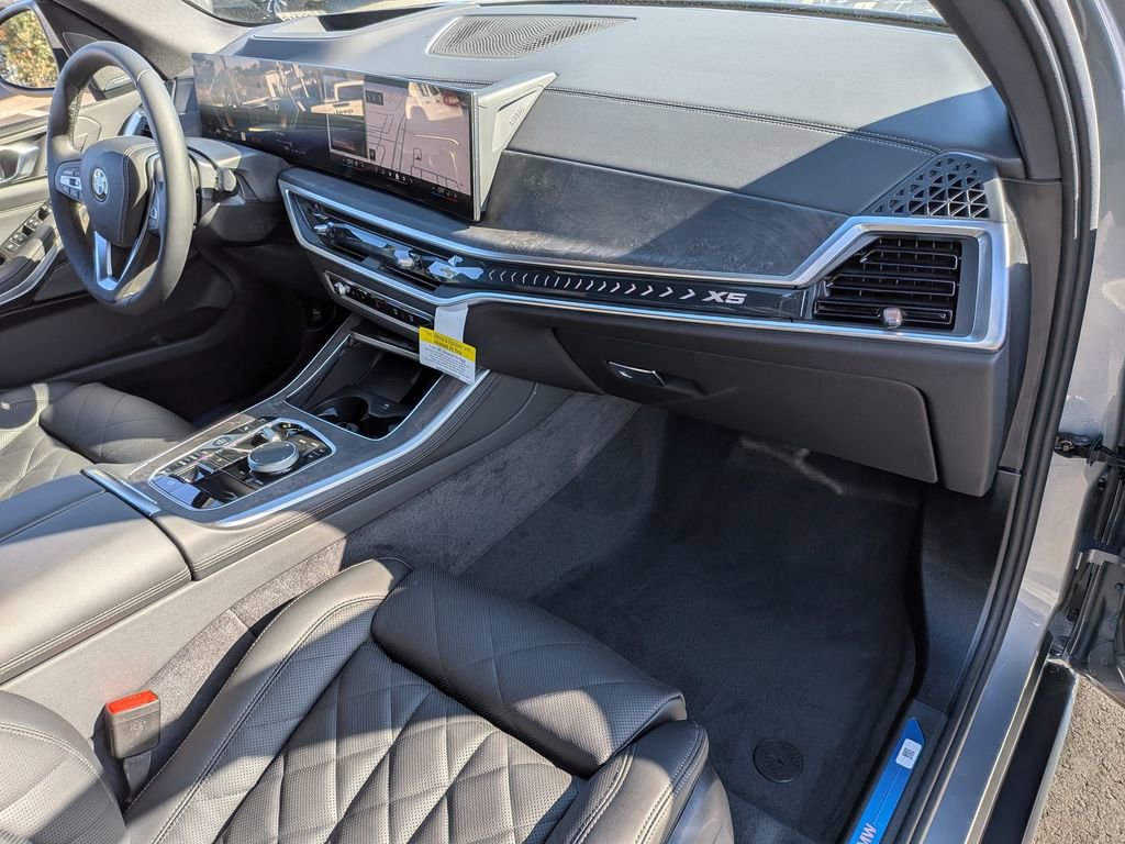 New 2026 BMW X5 sDrive40i image 9