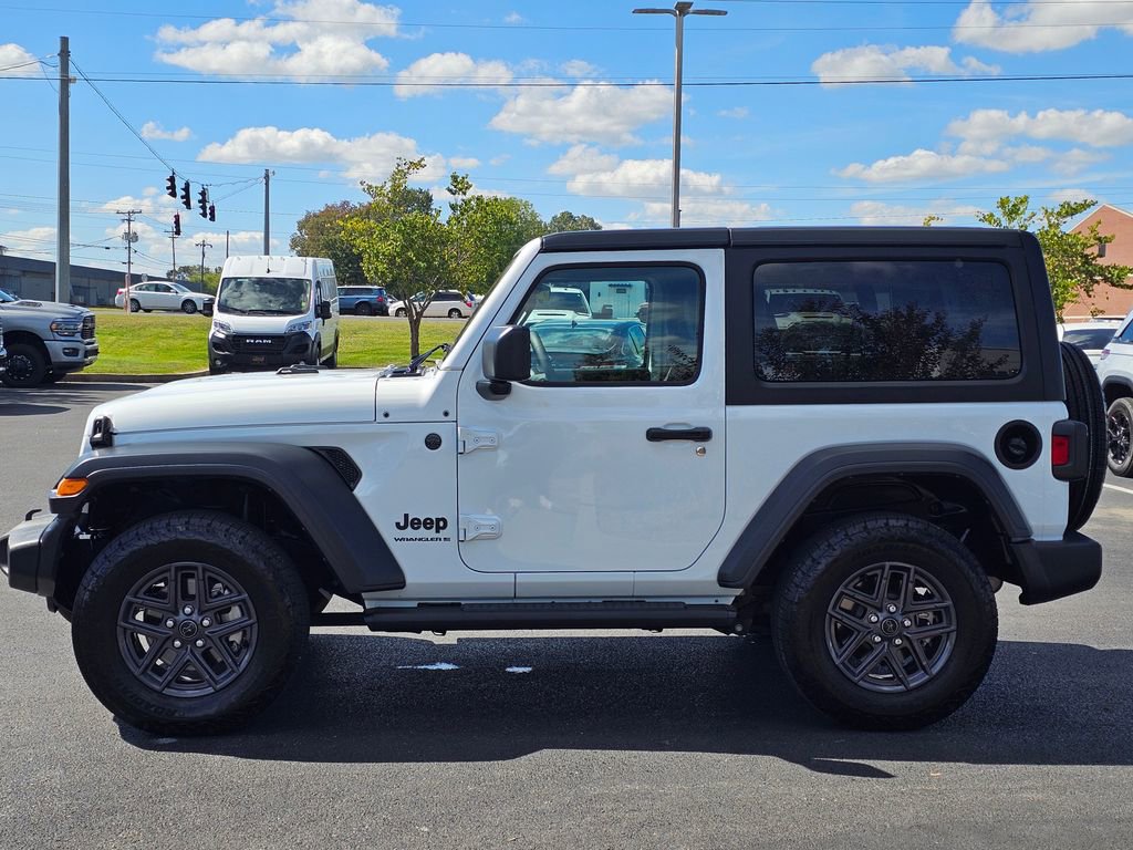 Used 2024 Jeep Wrangler Sport S image 9