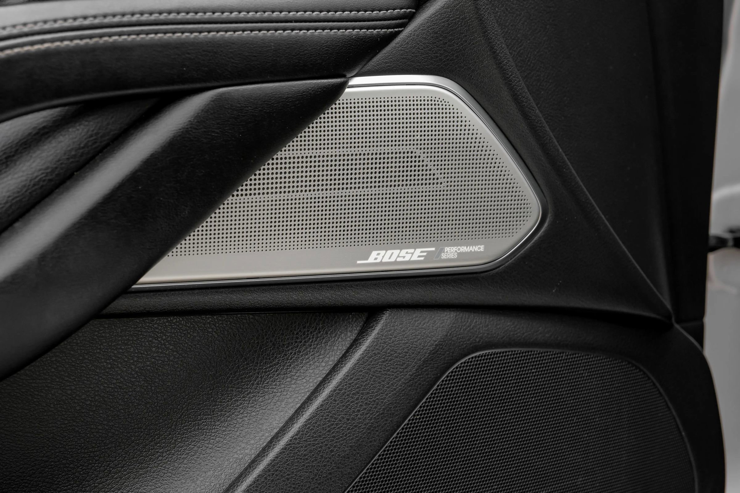 Used 2017 INFINITI Q60 3.0t w/ Cargo Package image 39