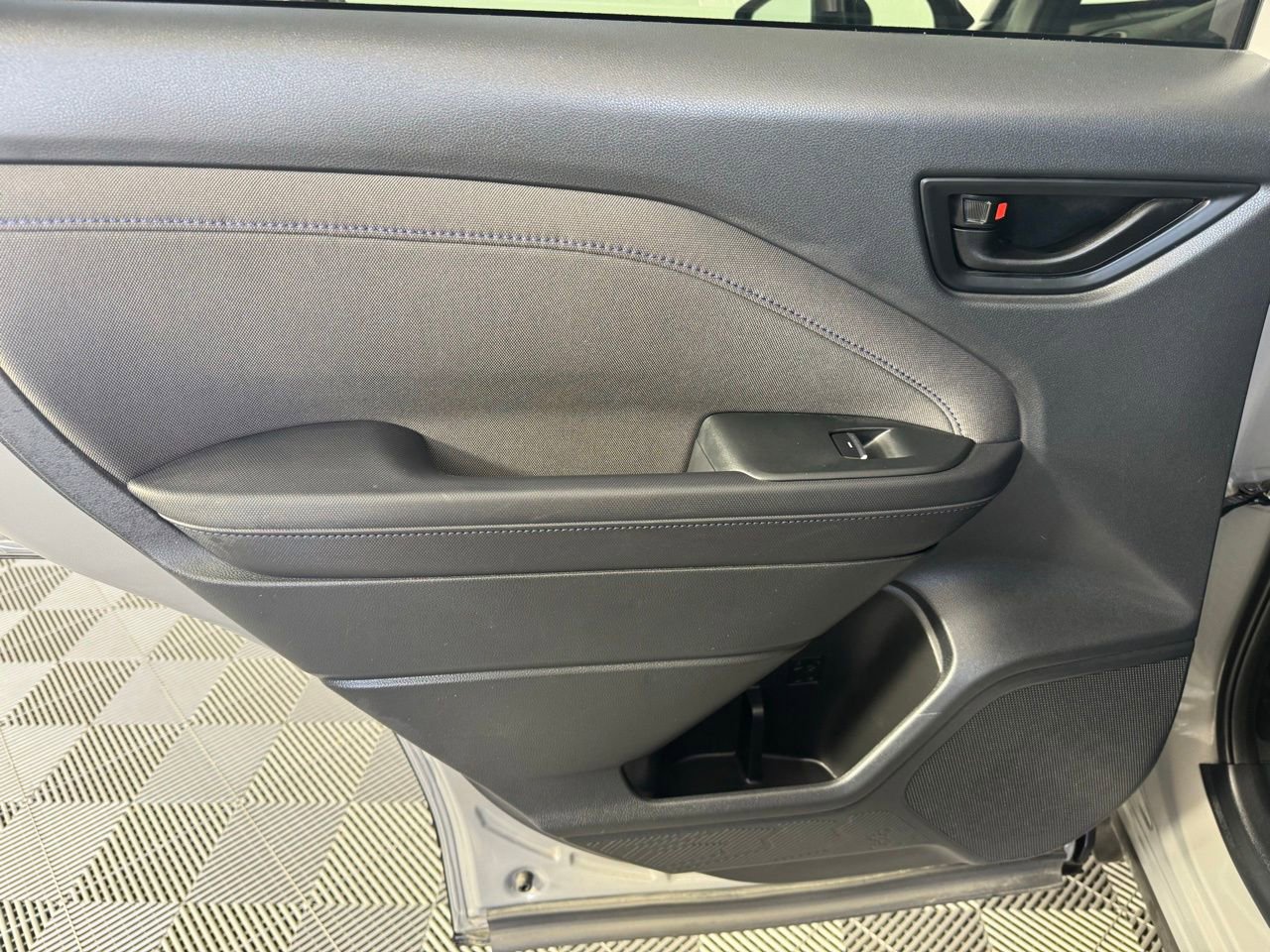 Used 2025 Subaru Forester Premium w/ Convenience Package #1 image 22