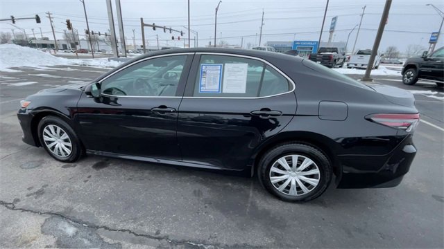 Used 2023 Toyota Camry LE image 7
