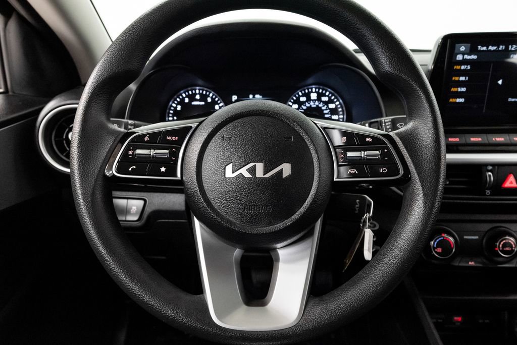 Certified 2022 Kia Forte LXS w/ LXS Technology Package image 13