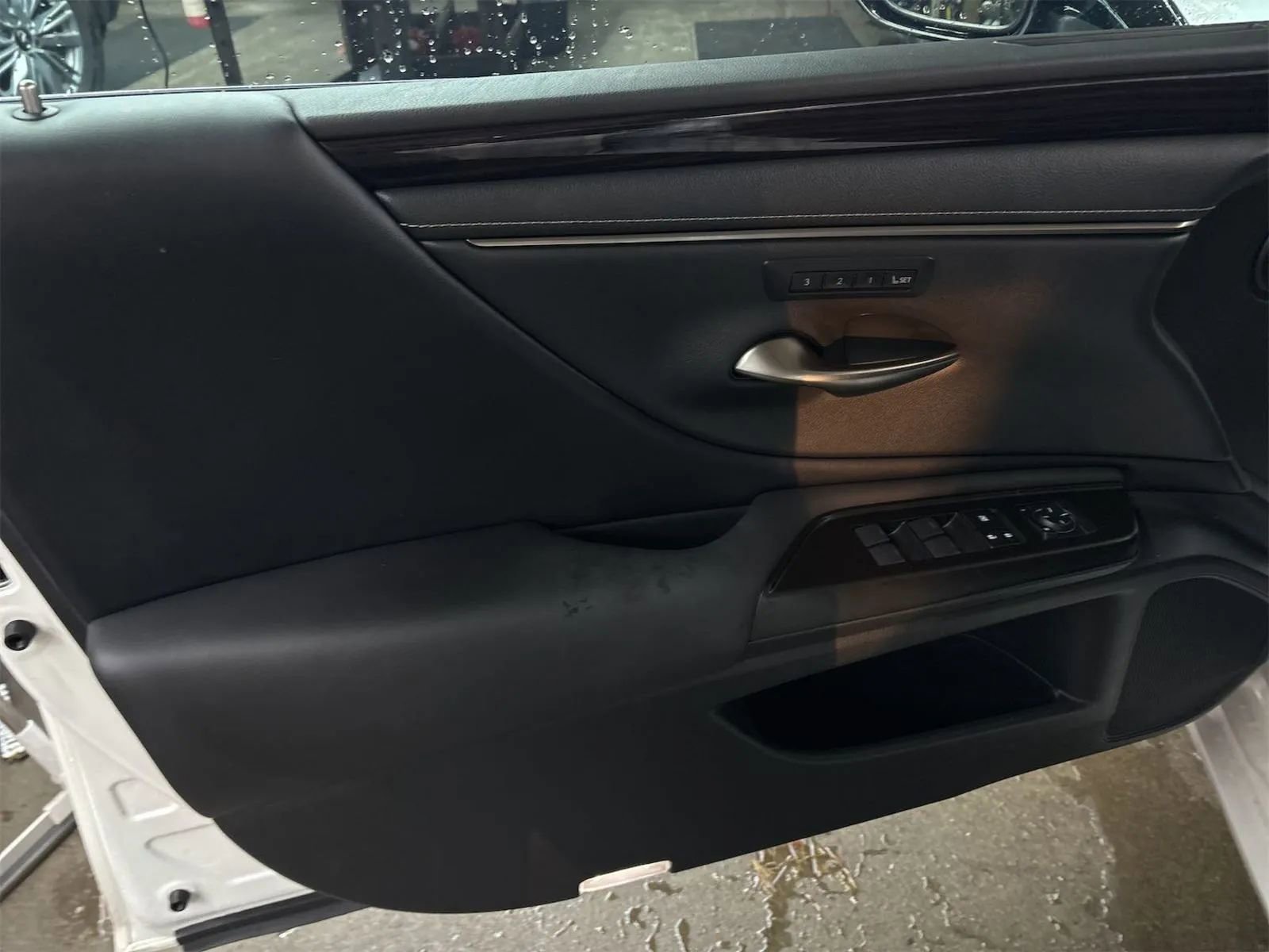 Used 2019 Lexus ES 350 F Sport image 14