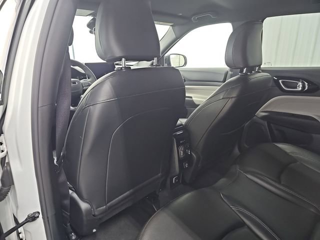 Used 2026 Jeep Compass Limited w/ Mopar All Weather Package AWD/4WD image 30