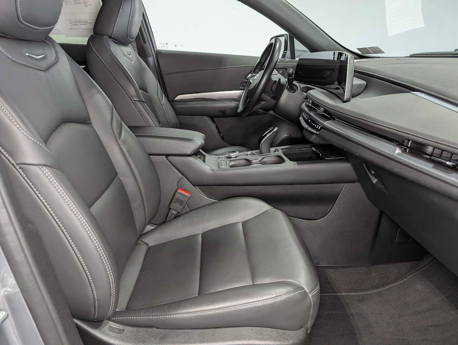 Certified 2025 Cadillac XT4 Premium Luxury AWD/4WD image 41