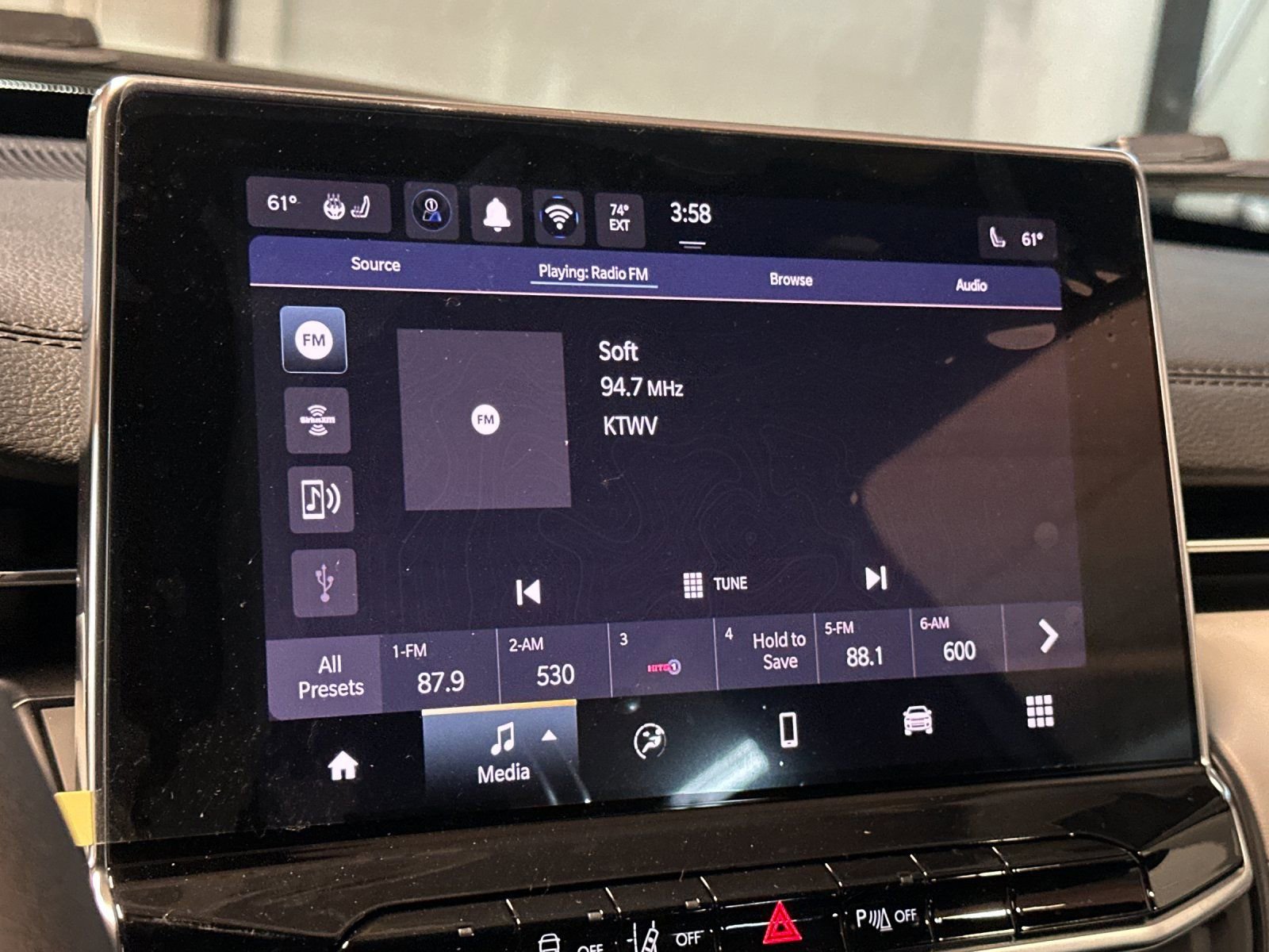 New 2026 Jeep Compass Limited image 17