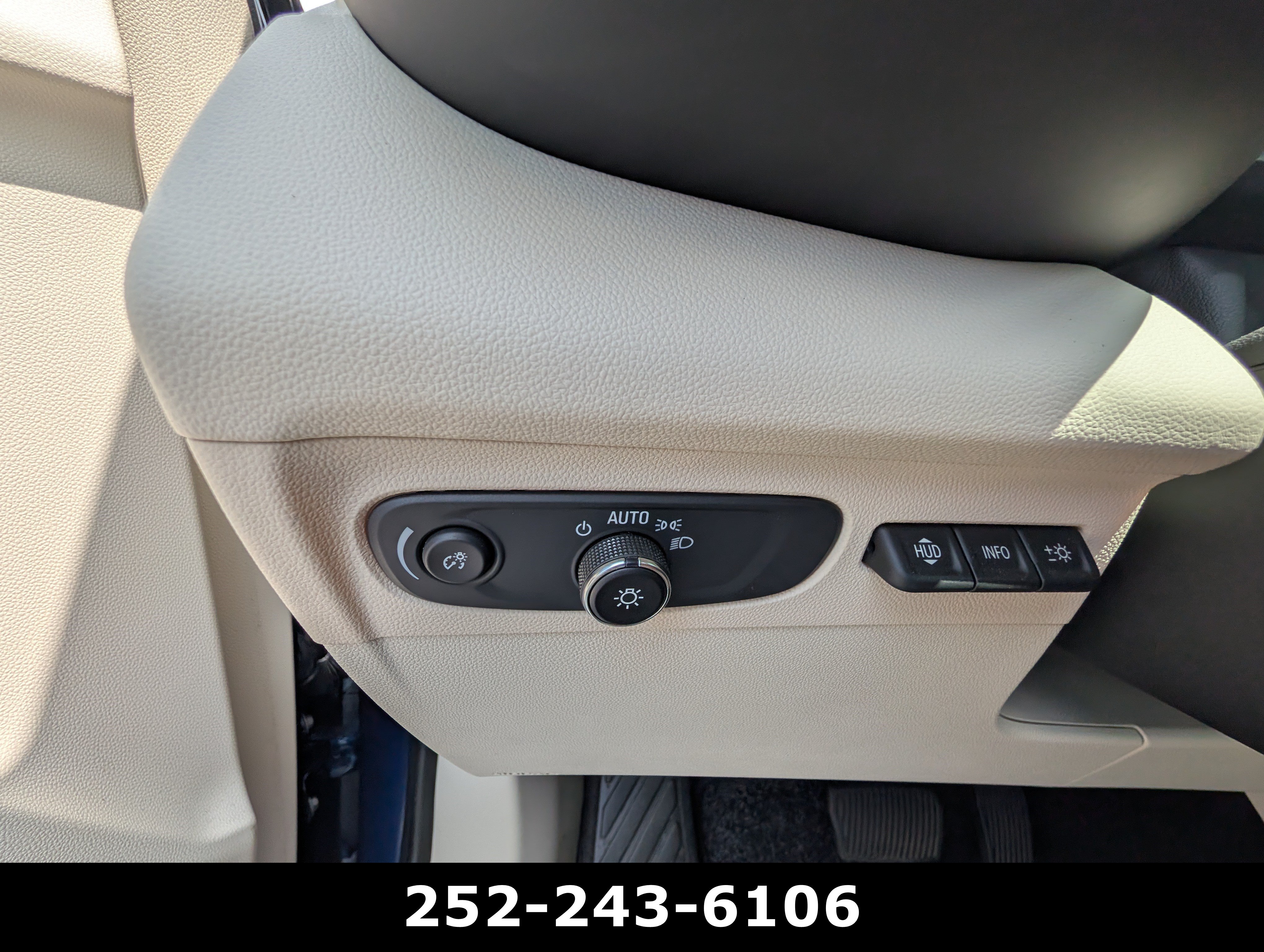Used 2023 Buick Envision Avenir FWD image 10