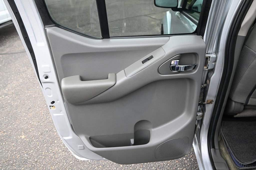 Used 2018 Nissan Frontier SV AWD/4WD image 23