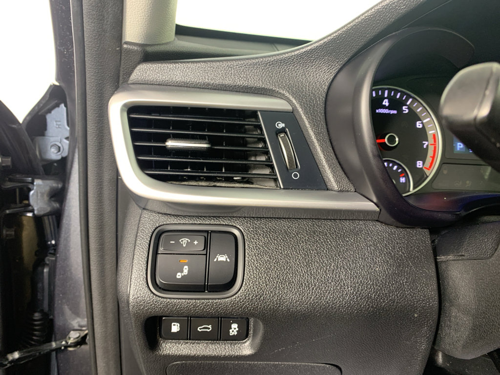 Used 2020 Kia Optima S w/ S Panoramic Sunroof Package FWD image 17