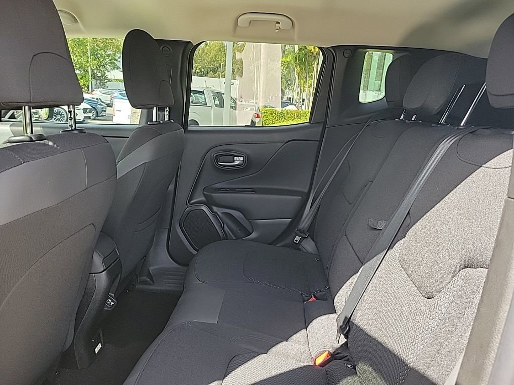 Used 2019 Jeep Renegade Altitude w/ Quick Order Package 2XM image 6