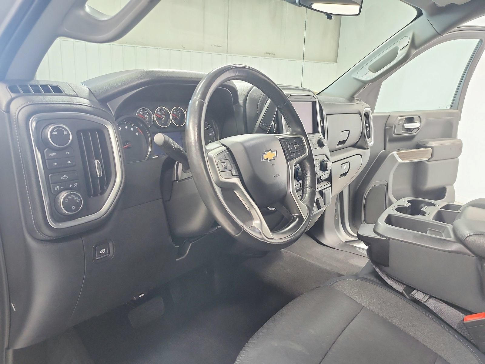 Used 2019 Chevrolet Silverado 1500 LT w/ All-Star Edition AWD/4WD image 18