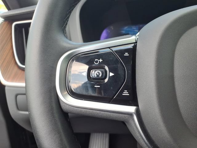 Used 2023 Volvo XC60 B5 Ultimate w/ Climate Package AWD/4WD image 28