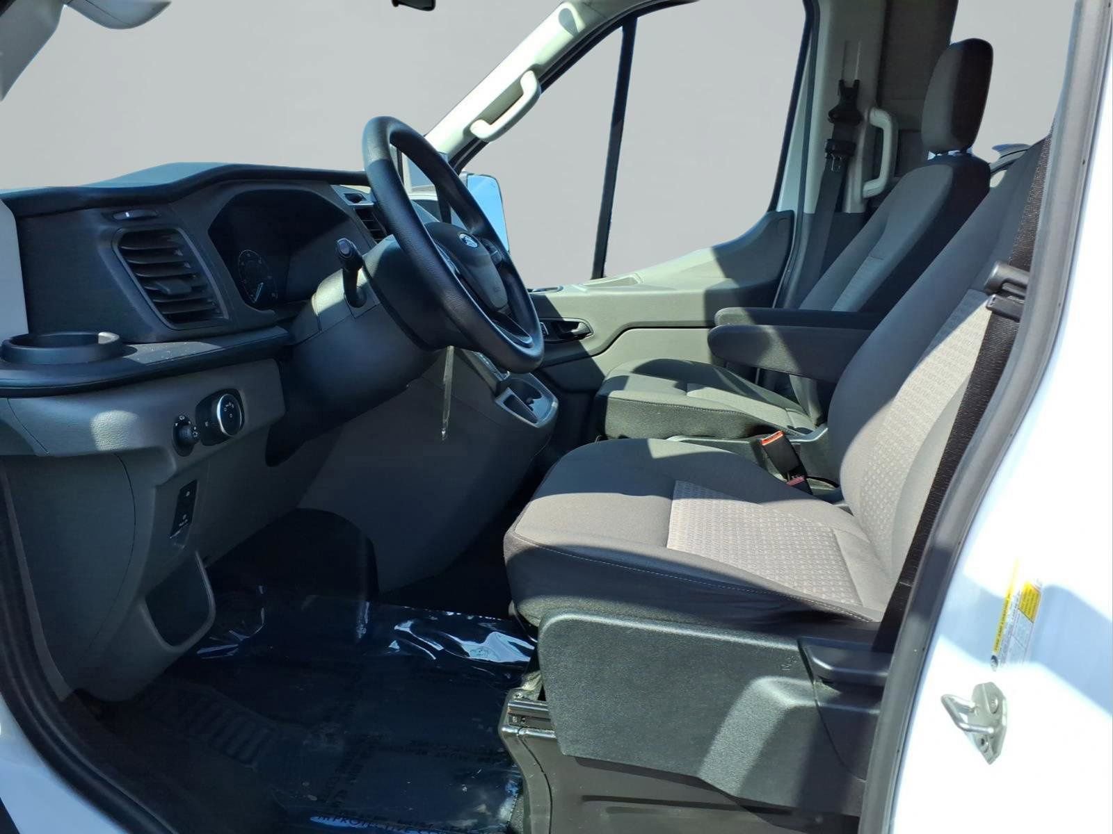 Used 2024 Ford Transit 350 XLT image 22