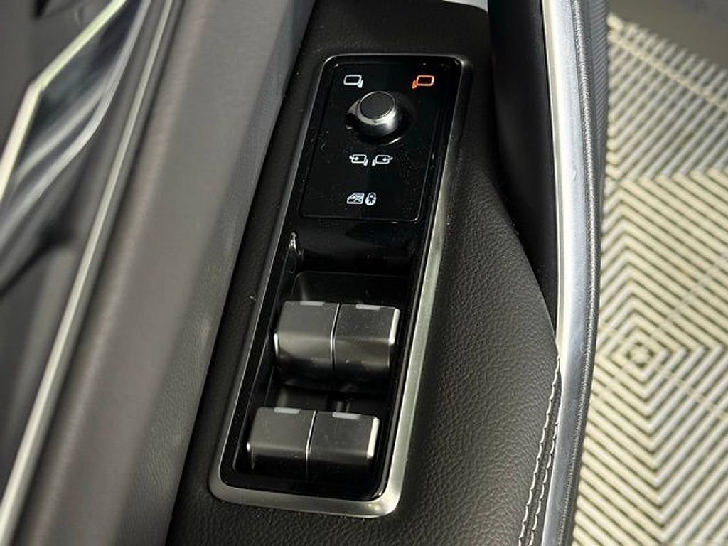 New 2026 Jaguar F-PACE R-Dynamic S AWD/4WD image 25