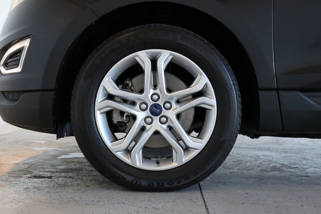 Used 2017 Ford Edge Titanium image 43