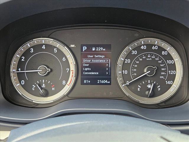 Used 2021 Hyundai Venue FWD image 11
