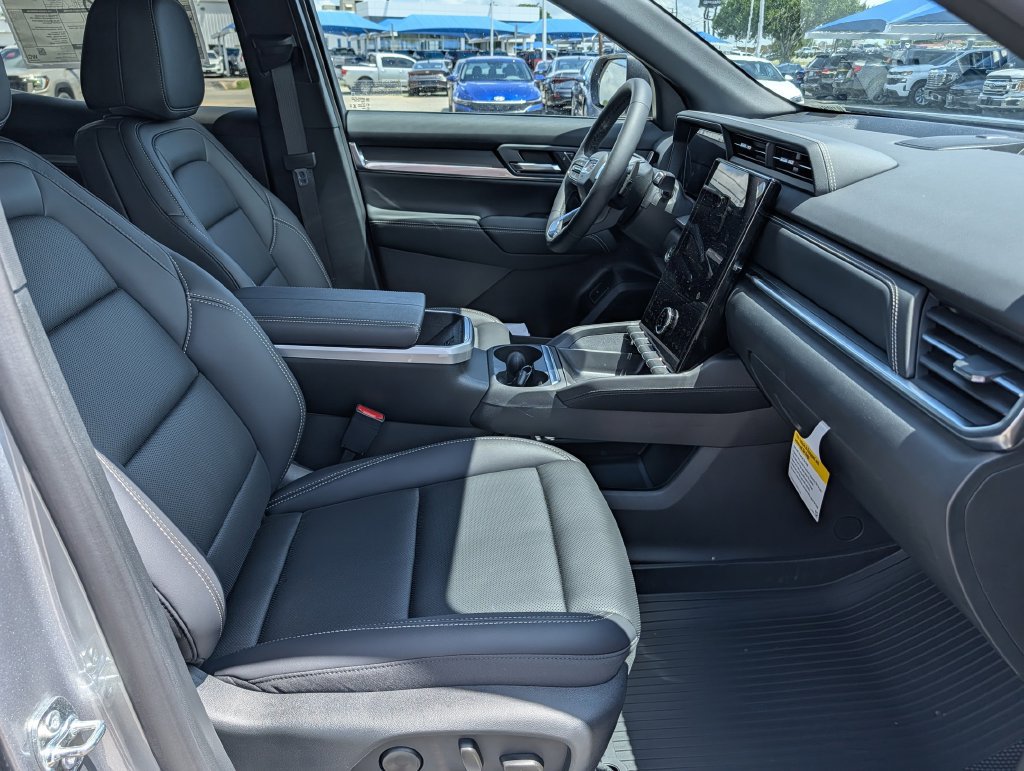 New 2027 GMC Terrain Elevation w/ Elevation Premium Package FWD image 30