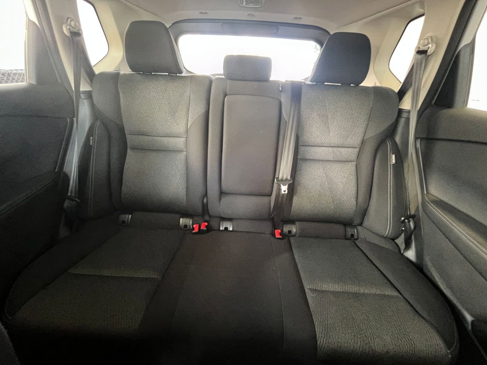 Used 2025 Nissan Rogue SV FWD image 40